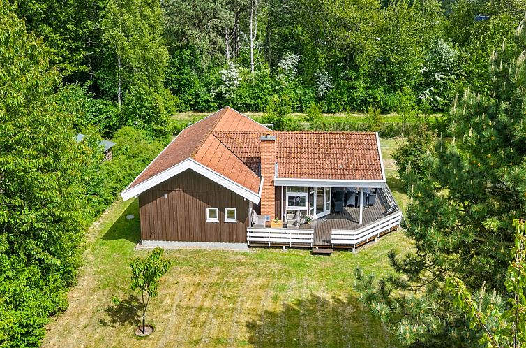 Vakantiehuis "Hennrik" - 240m from the sea