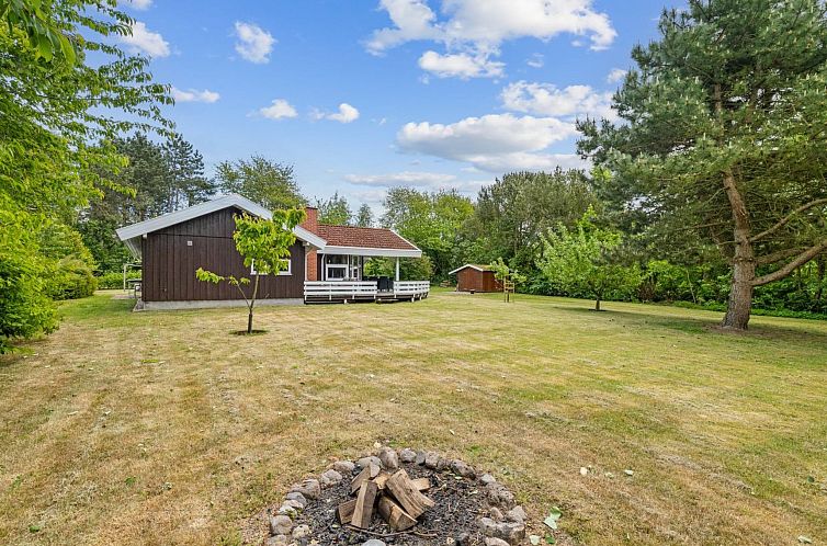 Vakantiehuis "Hennrik" - 240m from the sea