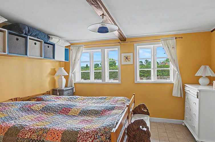 Vakantiehuis "Hennrik" - 240m from the sea