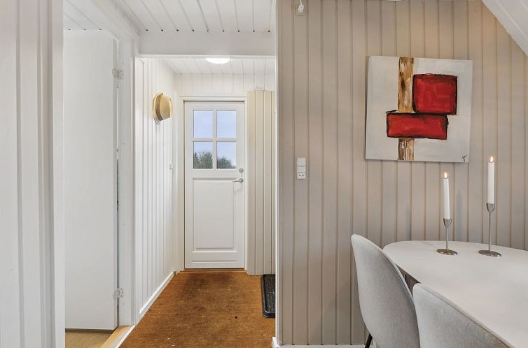 Vakantiehuis "Hennrik" - 240m from the sea