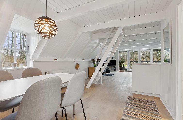 Vakantiehuis "Hennrik" - 240m from the sea
