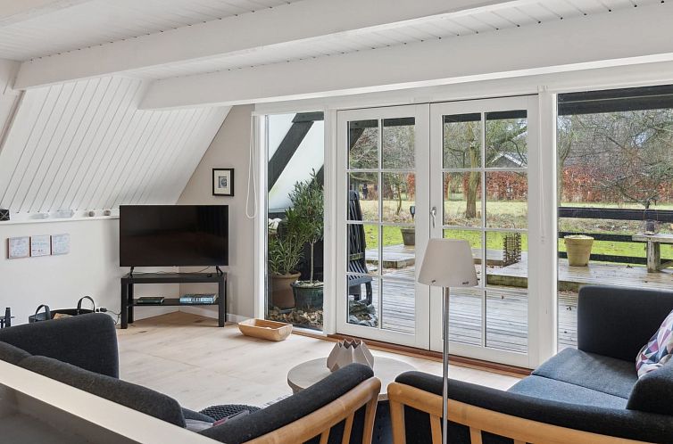 Vakantiehuis "Hennrik" - 240m from the sea
