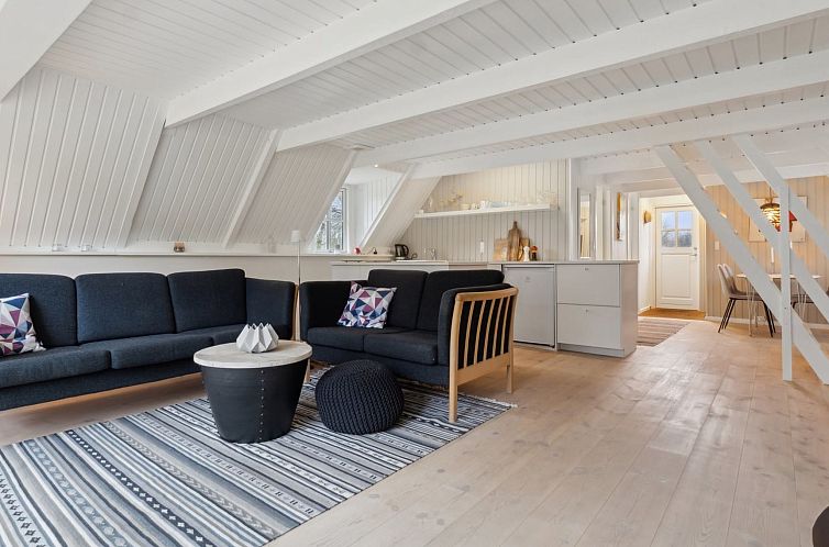 Vakantiehuis "Hennrik" - 240m from the sea