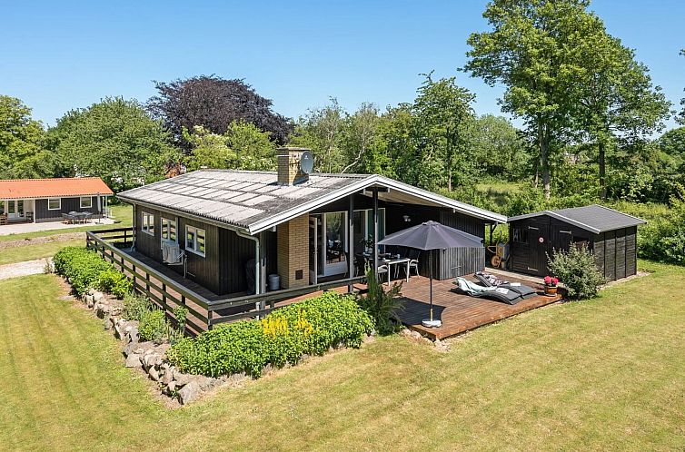 Vakantiehuis "Hasti" - 700m from the sea