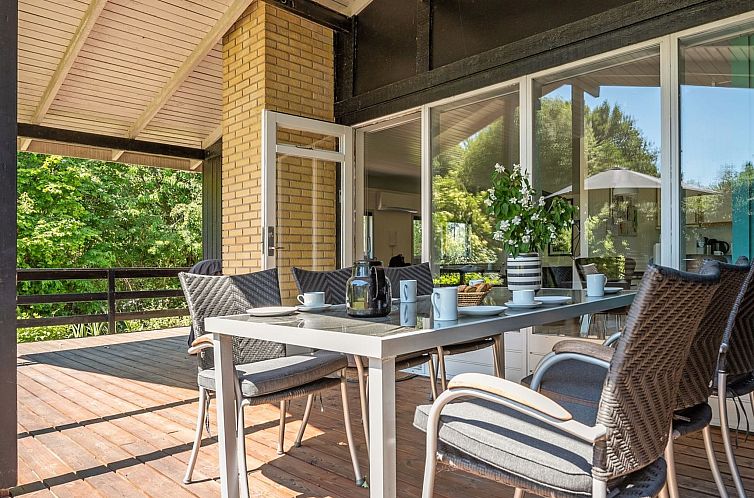 Vakantiehuis "Hasti" - 700m from the sea