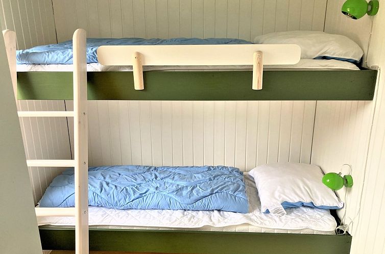 Vakantiehuis "Hasti" - 700m from the sea