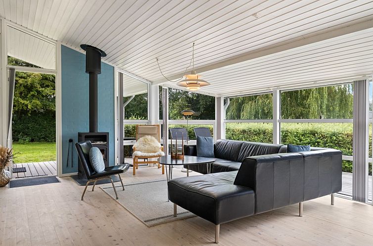 Vakantiehuis "Hasti" - 700m from the sea