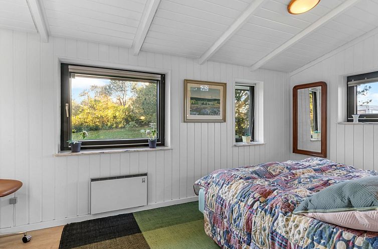 Vakantiehuis "Svenne" - 1.4km from the sea
