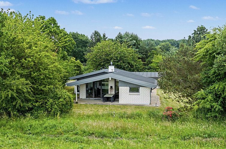 Vakantiehuis "Svenne" - 1.4km from the sea