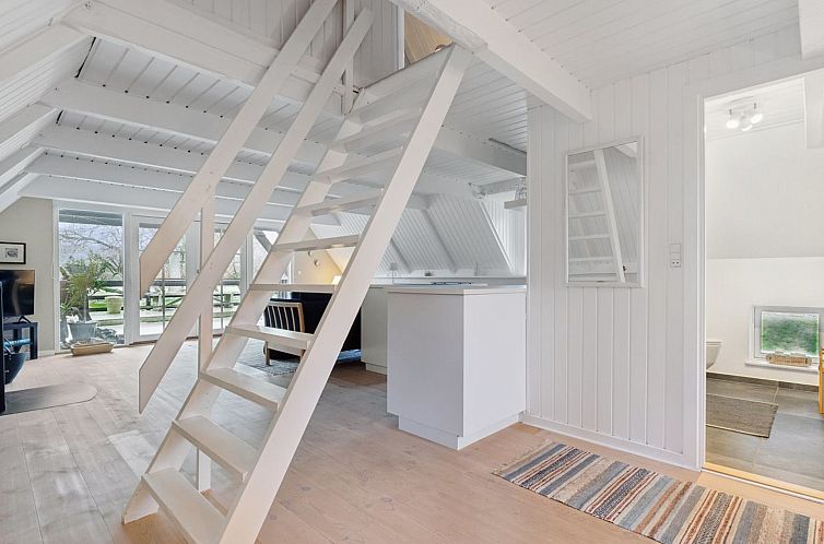 Vakantiehuis "Svenne" - 1.4km from the sea