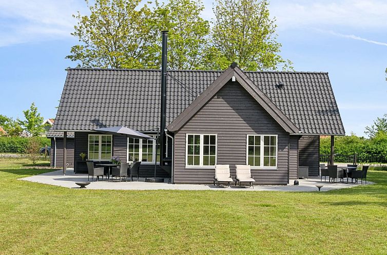 Vakantiehuis "Hielm" - 490m from the sea