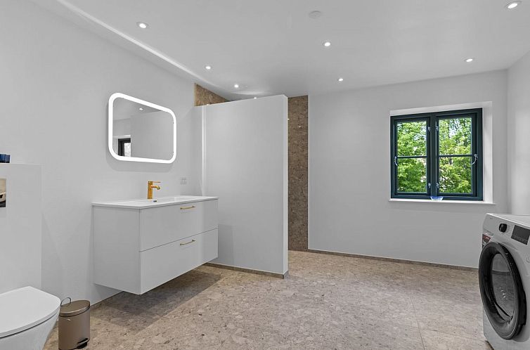 Vakantiehuis "Brun" - 1.5km from the sea