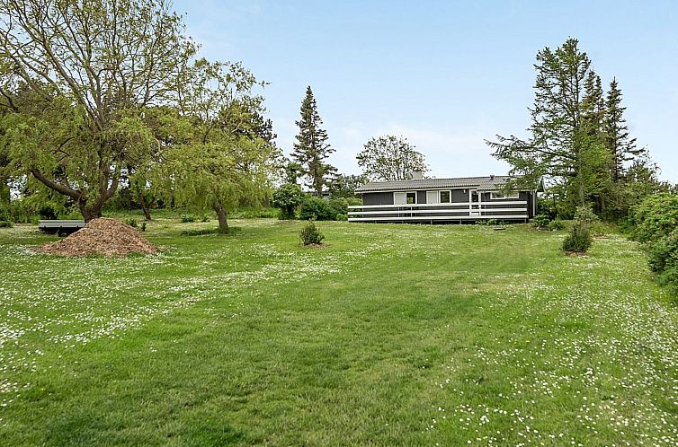 Vakantiehuis "Jenny" - 140m from the sea