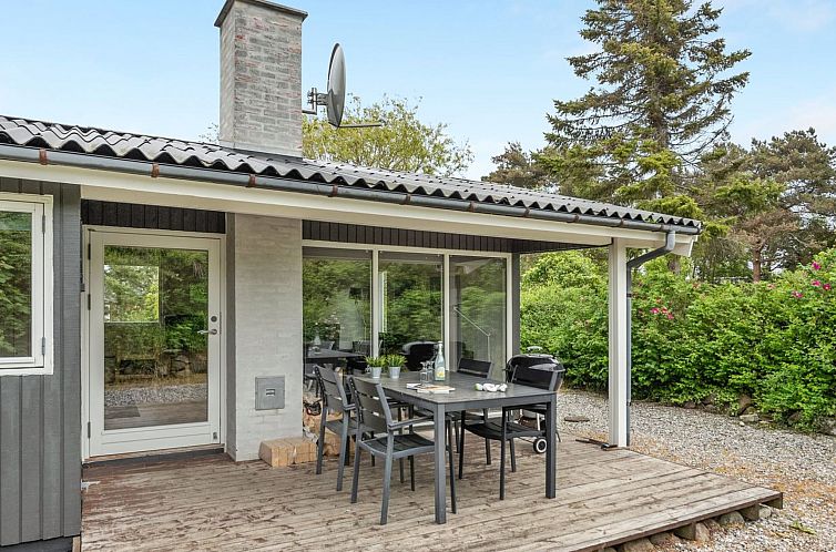 Vakantiehuis "Jenny" - 140m from the sea