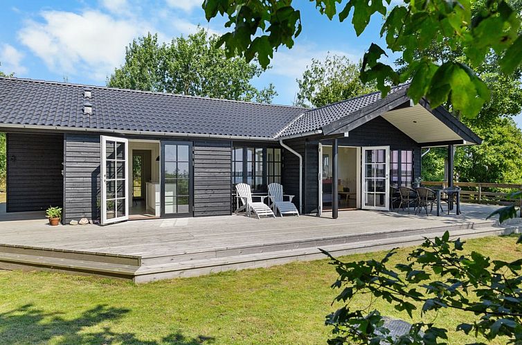 Vakantiehuis "Edvardsine" - 40m from the sea