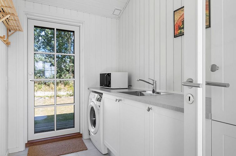 Vakantiehuis "Edvardsine" - 40m from the sea