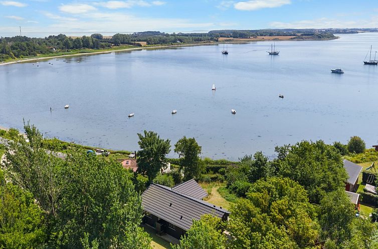 Vakantiehuis "Edvardsine" - 40m from the sea