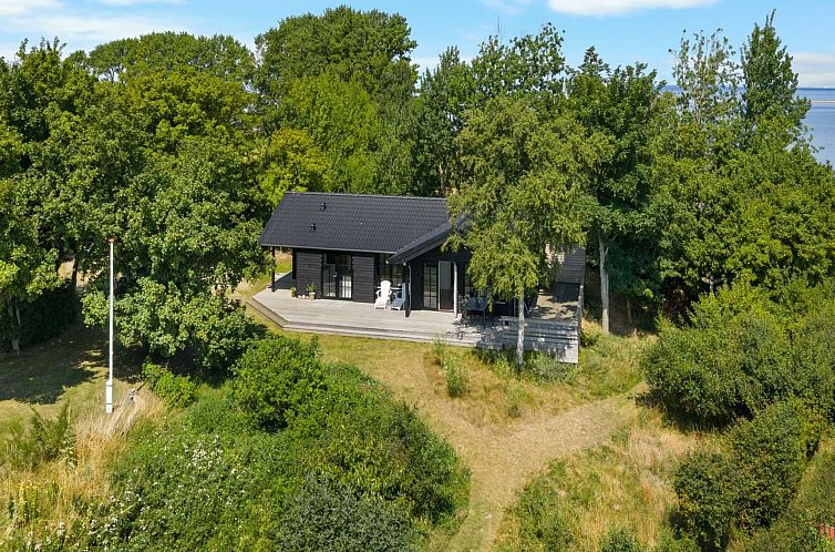 Vakantiehuis "Edvardsine" - 40m from the sea