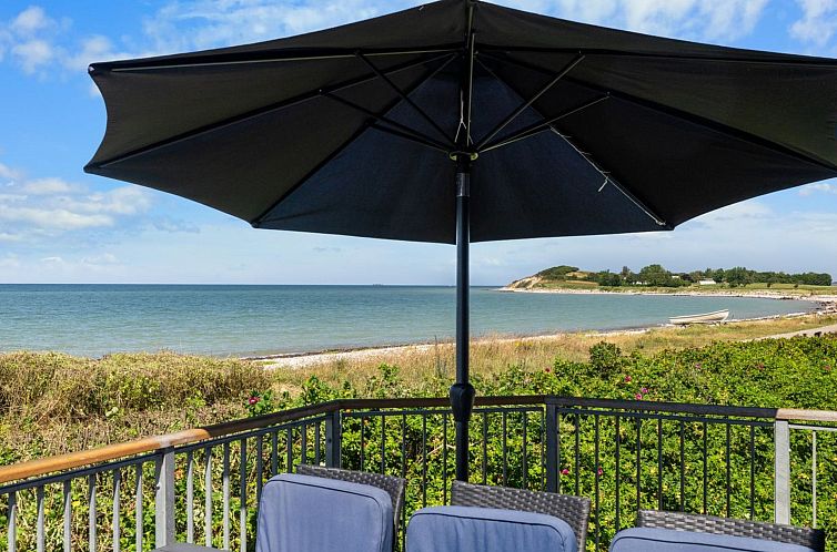 Vakantiehuis "Luci" - 20m from the sea