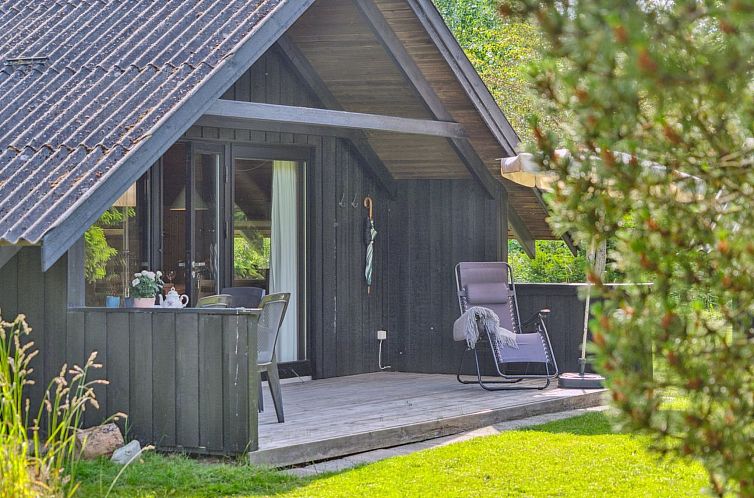 Vakantiehuis "Urban" - 140m from the sea