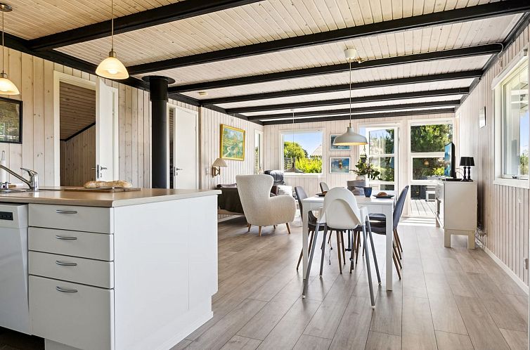 Vakantiehuis "Janick" - 150m from the sea