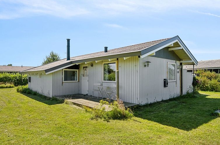 Vakantiehuis "Maard" - 325m from the sea