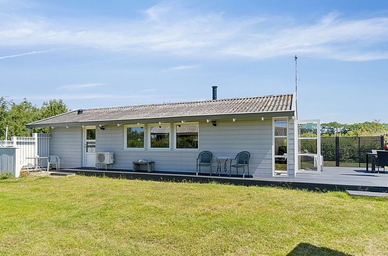 Vakantiehuis "Maard" - 325m from the sea