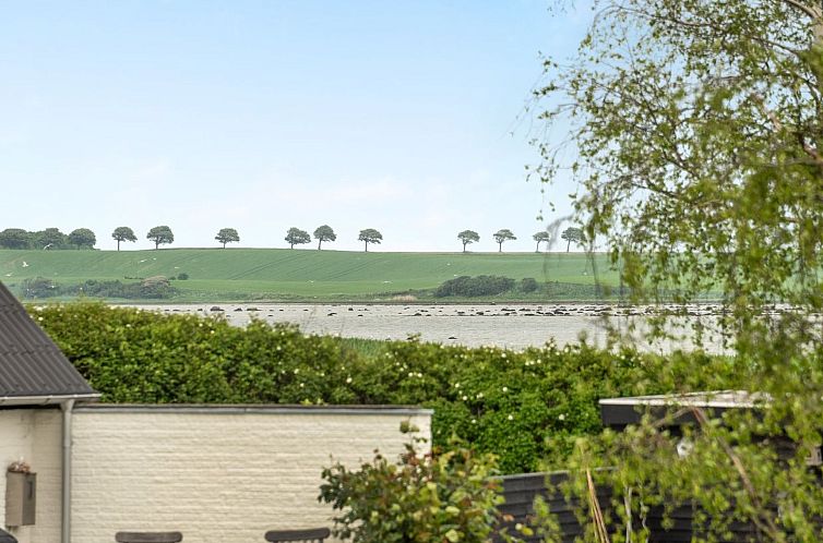 Vakantiehuis "Jenny" - 140m from the sea