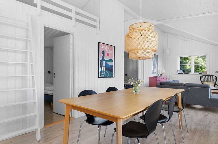 Vakantiehuis "Edvardsine" - 40m from the sea