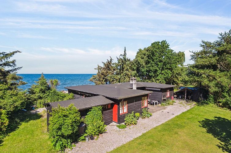 Vakantiehuis "Antonina" - 10m from the sea