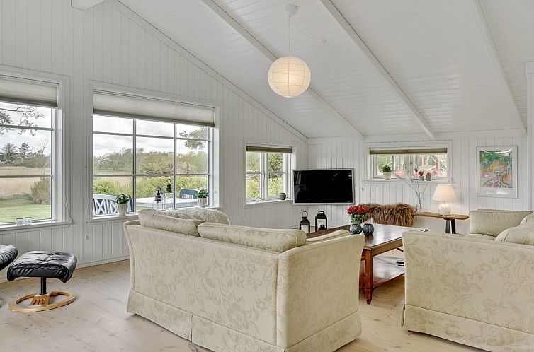 Vakantiehuis "Antti" - 350m from the sea