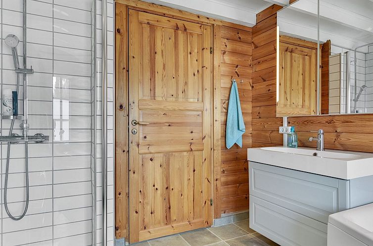 Vakantiehuis "Ginnie" - 300m from the sea