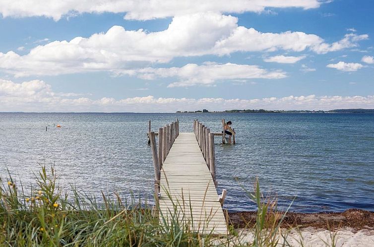 Vakantiehuis "Filisha" - 200m from the sea