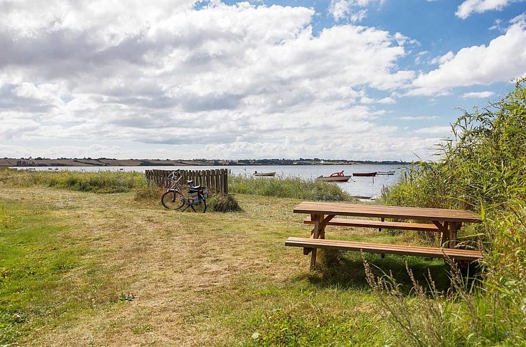 Vakantiehuis "Filisha" - 200m from the sea