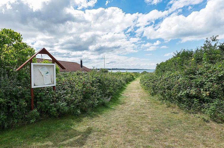 Vakantiehuis "Filisha" - 200m from the sea