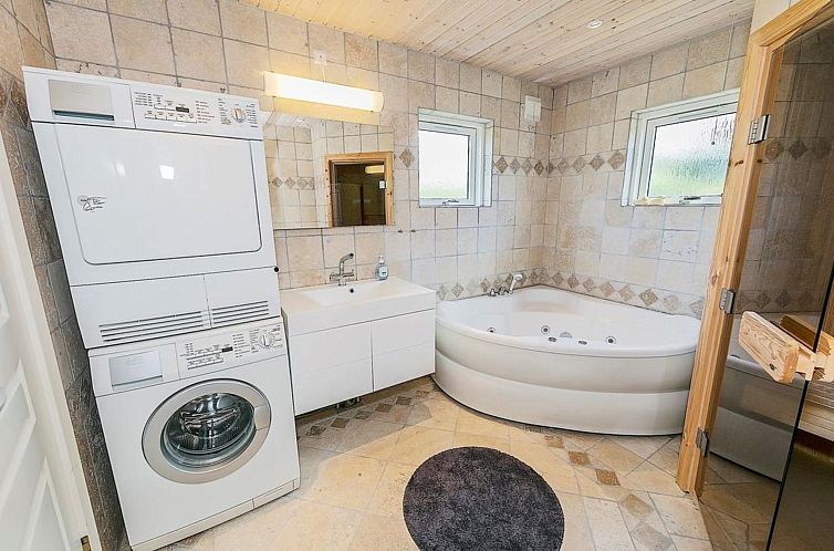 Vakantiehuis "Filisha" - 200m from the sea