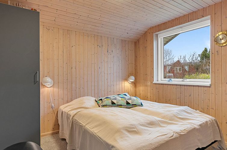 Vakantiehuis "Filisha" - 200m from the sea