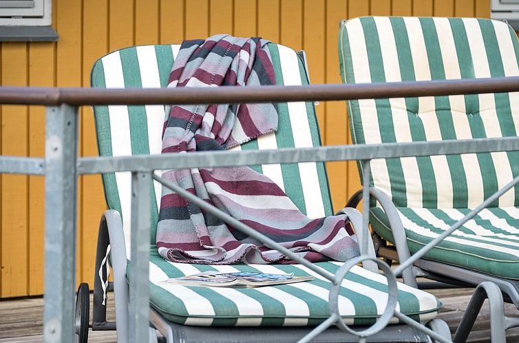 Vakantiehuis "Hjalmar" - 400m from the sea