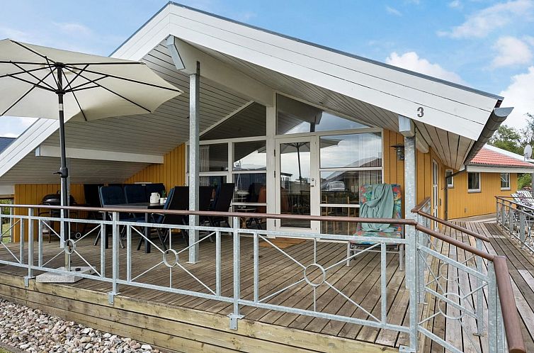 Vakantiehuis "Hjalmar" - 400m from the sea