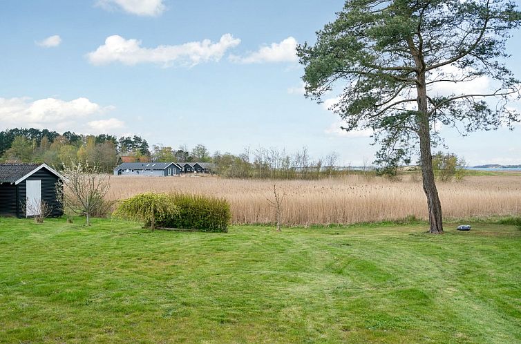 Vakantiehuis "Antti" - 350m from the sea