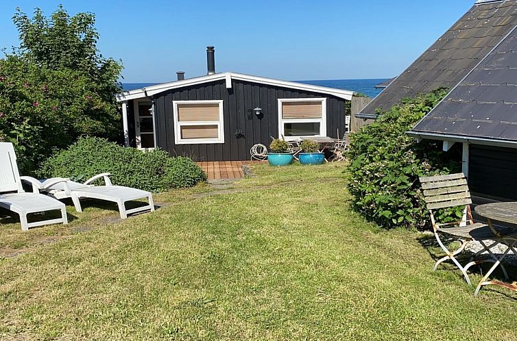 Vakantiehuis "Answald" - 10m from the sea