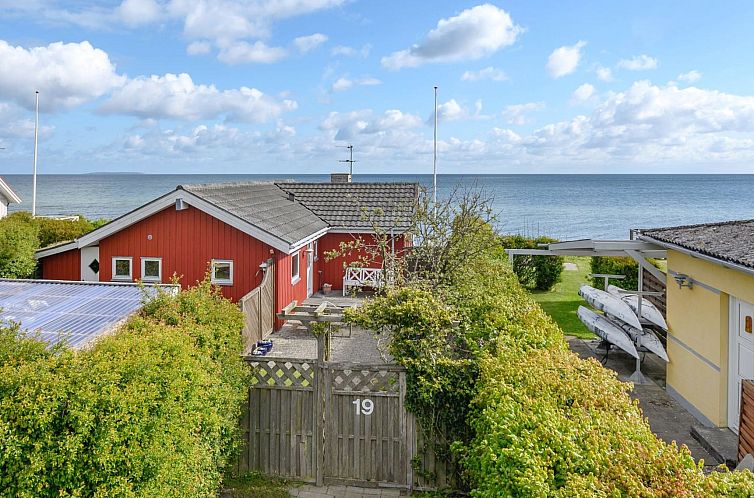 Vakantiehuis "Keti" - 5m from the sea