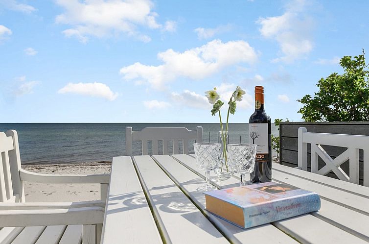 Vakantiehuis "Keti" - 5m from the sea
