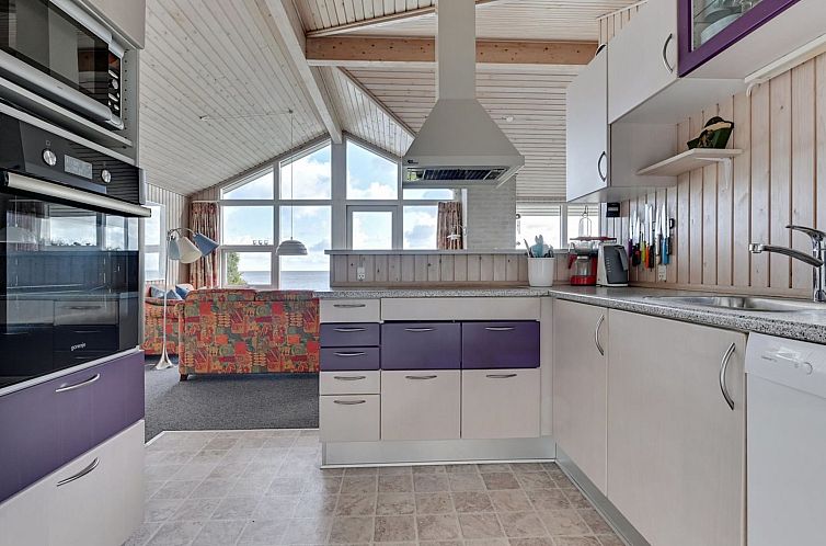 Vakantiehuis "Keti" - 5m from the sea