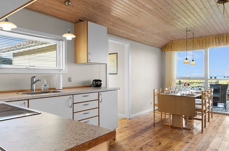 Vakantiehuis "Astrath" - 10m from the sea
