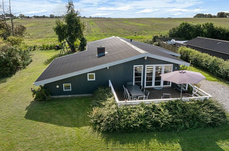 Vakantiehuis "Maylin" - 350m from the sea