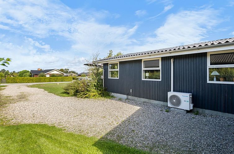 Vakantiehuis "Maylin" - 350m from the sea