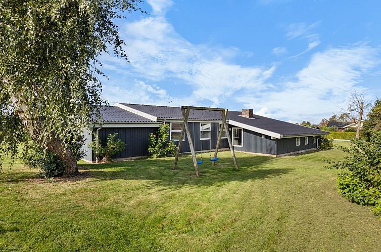 Vakantiehuis "Maylin" - 350m from the sea