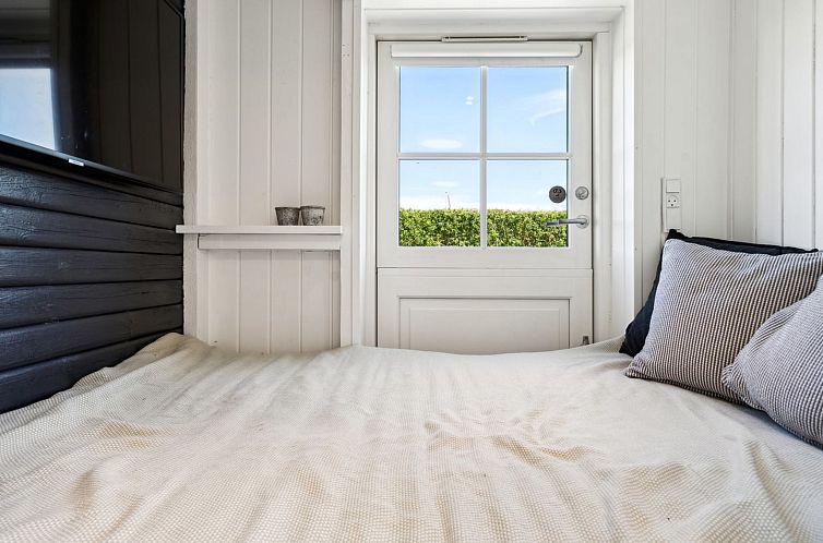 Vakantiehuis "Veljan" - 400m from the sea