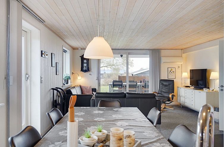 Vakantiehuis "Gisl" - 400m from the sea